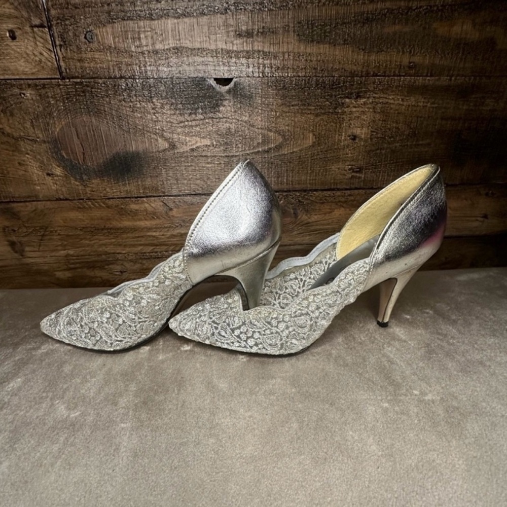 Handcrafted Lace Pumps / Heels by House of Pierre - Picture 2 of 9